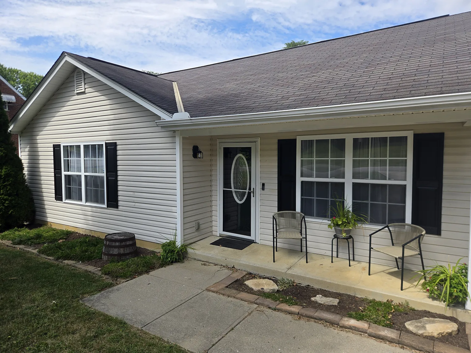 3 bed, 1075 sqft, $3,750 — Photo 1