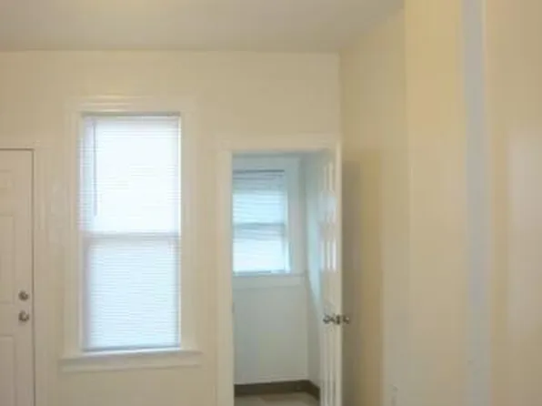 39 Meyers Ct, Wilkes Barre, PA 18701