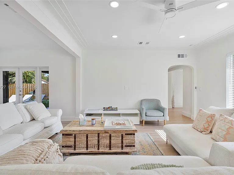 10801 Peachtree Dr — Photo 15