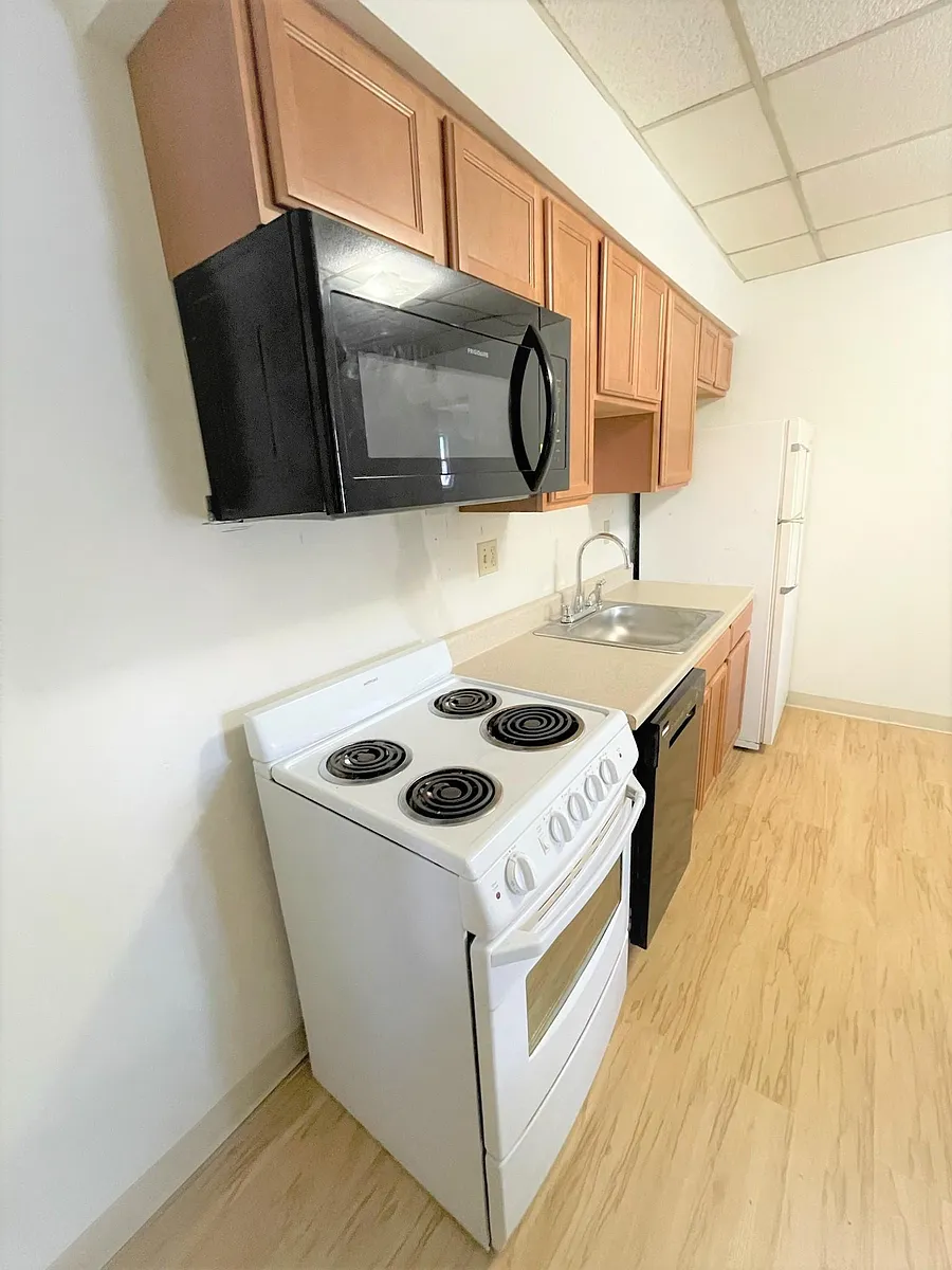 Building Photo - 2419 Beechwood Blvd #B