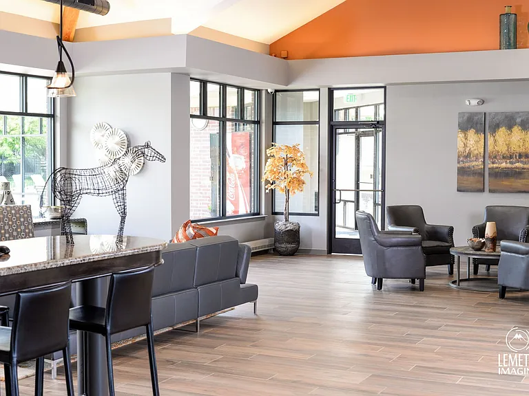 UTE CREEK APARTMENTS — Photo 4