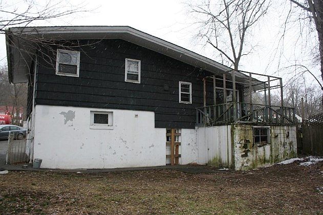 2nd image of 93 Sears Ave