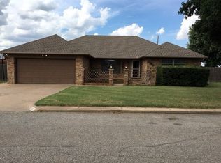 201 Rice Dr, Watonga, OK 73772