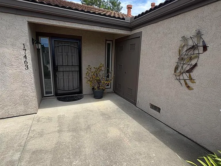 17463 Plaza Dolores — Photo 18
