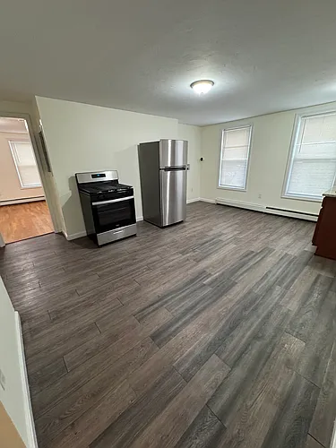 9 Bowers St #1 Photo 1