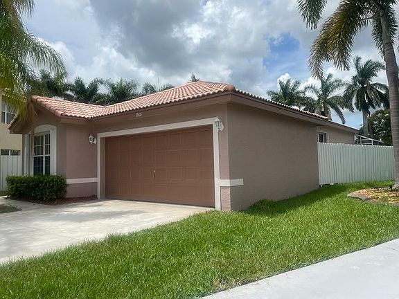 3rd image of 1968 SW 177th Ave