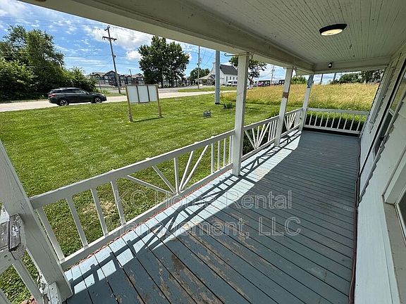 5th image of 11204 Parallel Pkwy #A