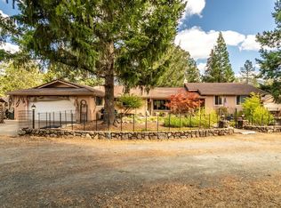 325 Jackpine Dr, Grants Pass, OR 97526