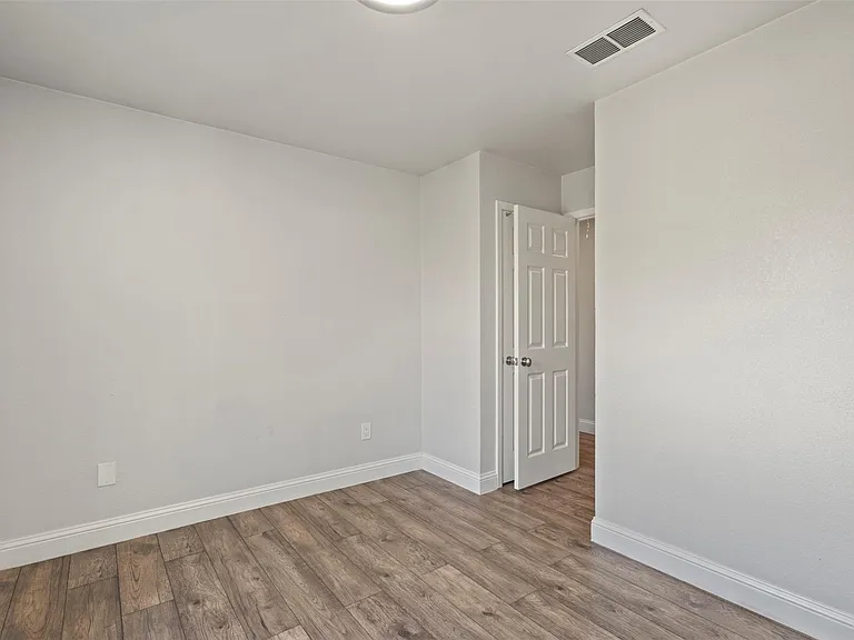 314 Woodard St — Photo 8