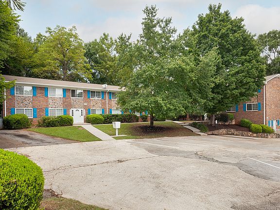 3rd image of 641 Powder Springs St SE APT 8