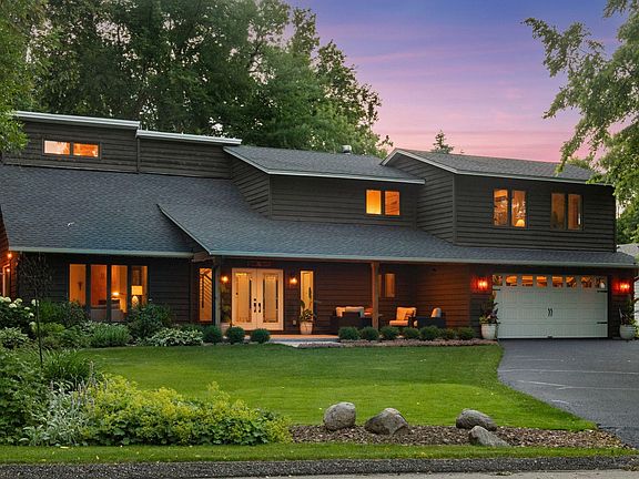 3rd image of 4430 Shady Ln