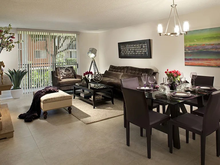 Beach Place — Photo 10