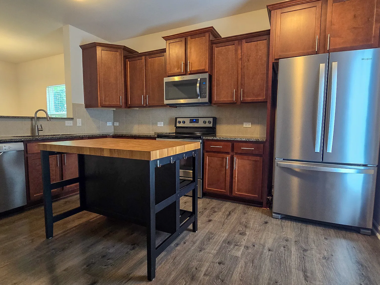 3 bed, 2.5 bath, 1546 sqft, $1,850 — Photo 4