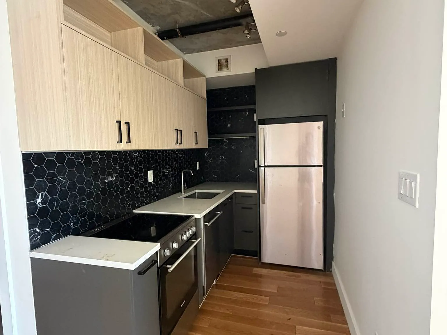 200 Linden Boulevard — Photo 3