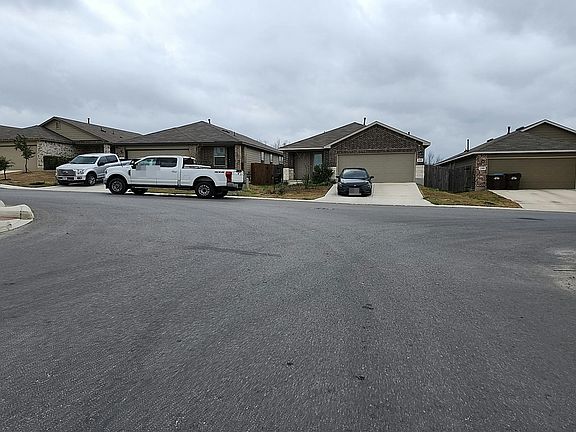 4th image of 3135 Keuka Park Dr