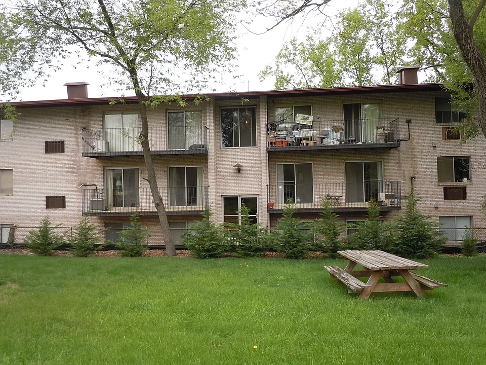 2025 N Lincoln St #112