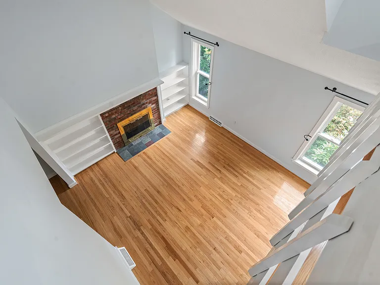 24 Speen St — Photo 24