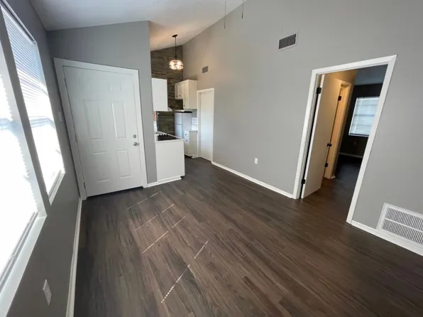 206 Challenger Street
