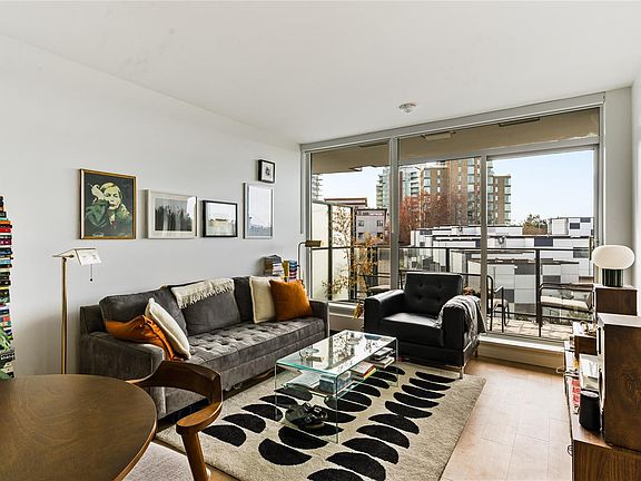 4th image of 369 Tyee Rd #507