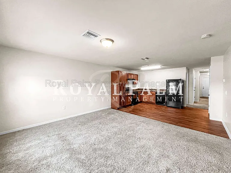 18321 Gibraltar Ln — Photo 7