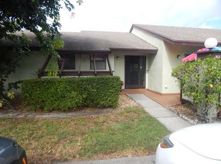 357 Quebec Ct, Royal Palm Beach, FL 33411
