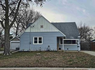 15 N Ohio Ave, Mason City, IA 50401