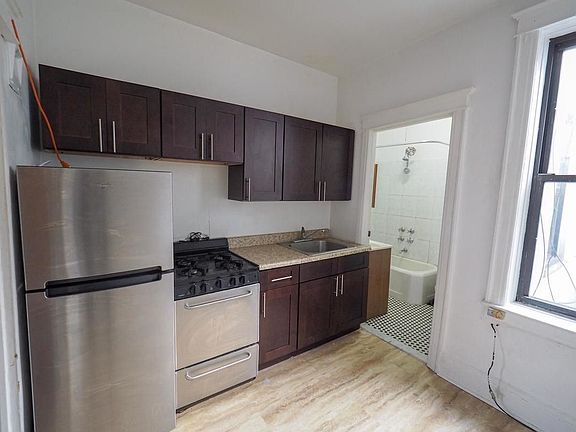 3rd image of 34-47 42nd St #301