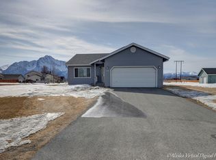 13882 E Gingham Cir, Palmer, AK 99645