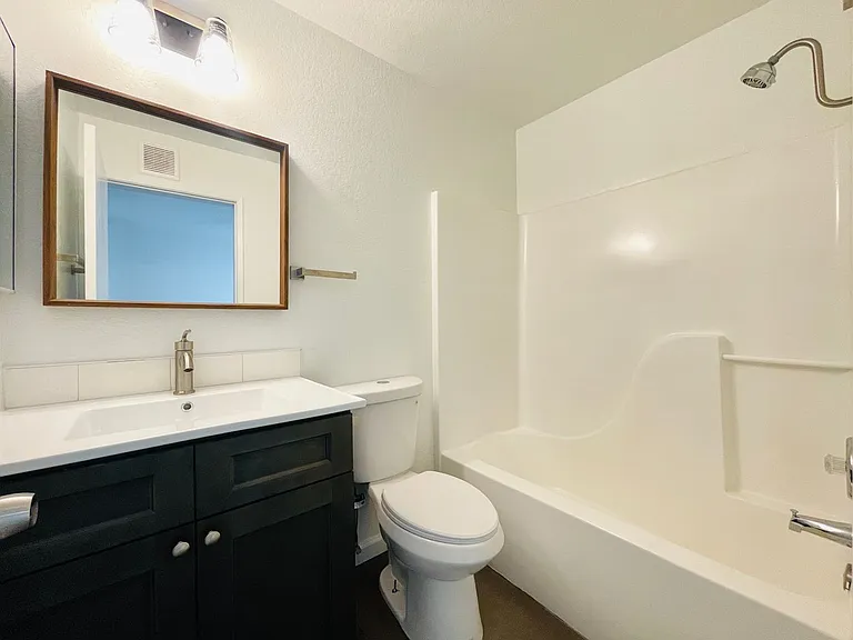 4210 52nd St #104 — Photo 20