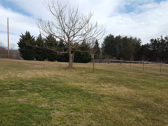 3rd image of 1024 Borden Grant Trl