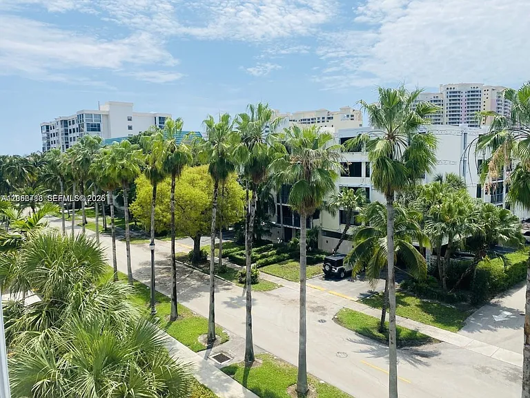 255 Galen Dr #4L — Photo 3