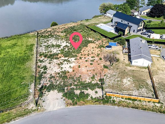 3rd image of 4185 Davie Rd