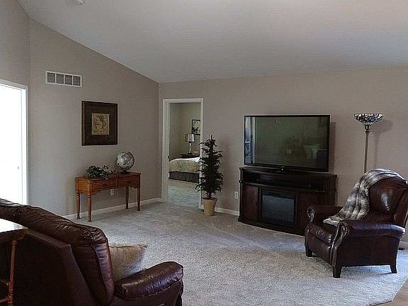 4th image of 4155 S Paul Cir