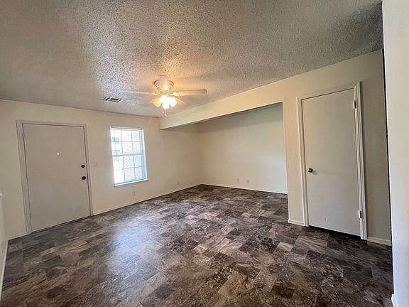 3rd image of 417 E Linden Ln