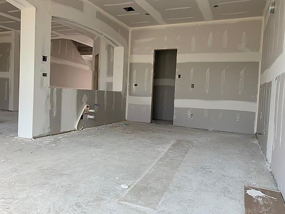 4th image of 1011 Harvest Ln