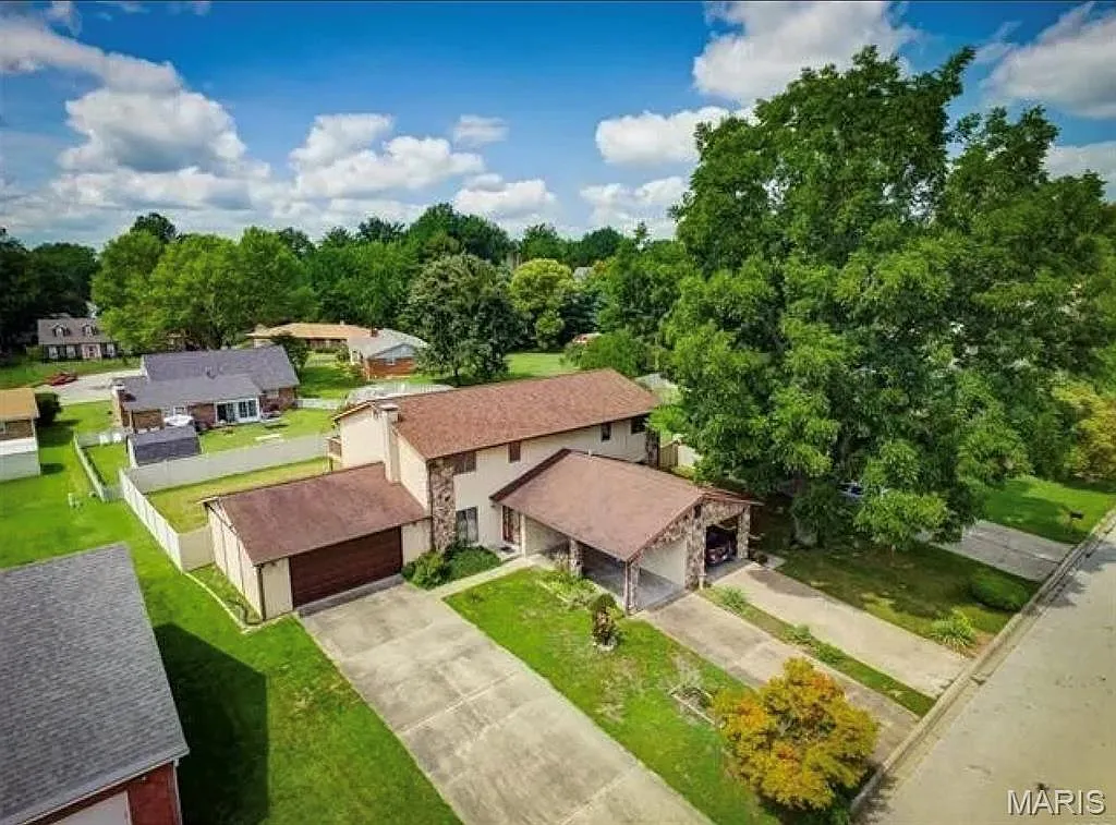 3 bed, 2.0 bath, 1643 sqft, $1,750 — Photo 2