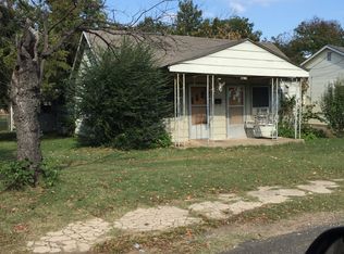 1780 W Houston St, Paris, TX 75460