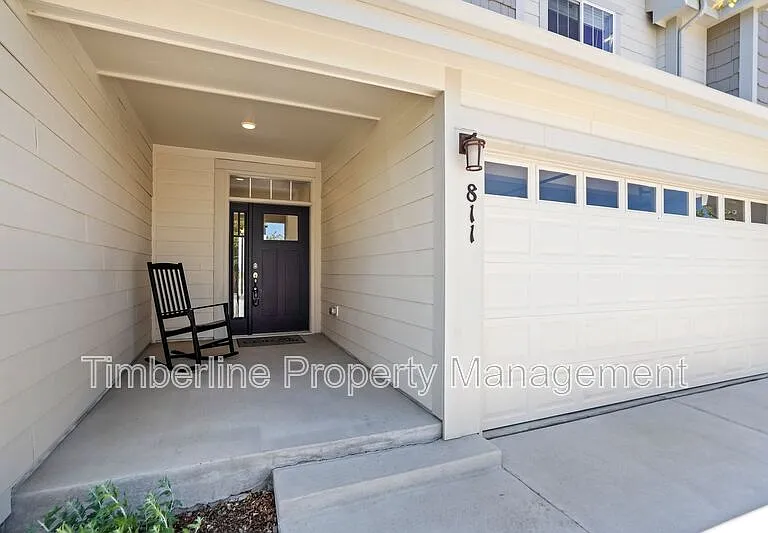 811 Marine Corps Dr — Photo 3