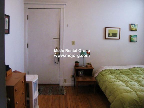 5th image of 2922 W Logan Blvd APT 3