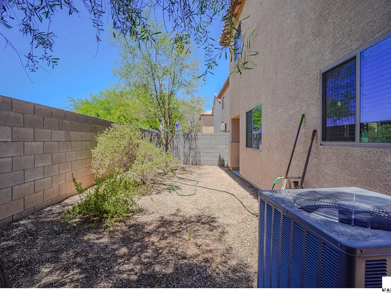 10225 W Camelback Rd #28 — Photo 27