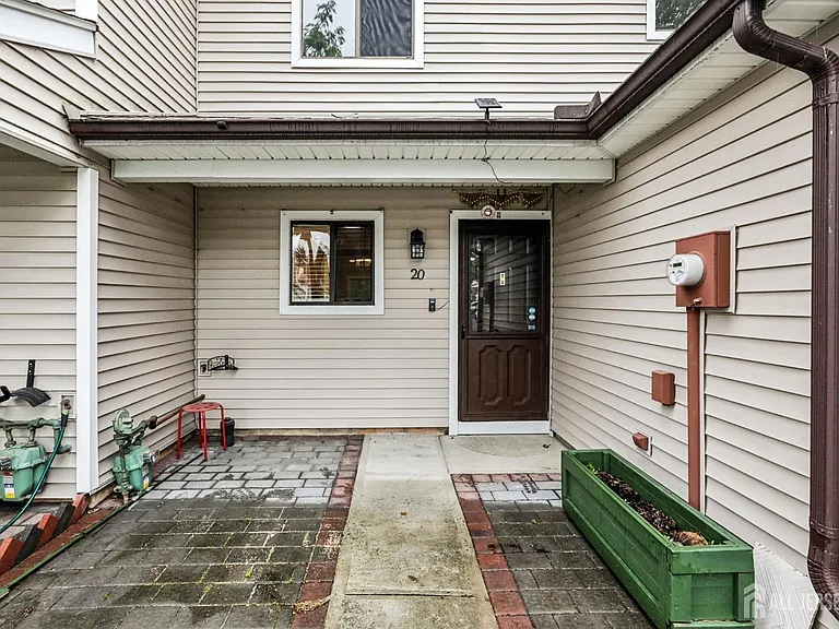 20 Palm Ct — Photo 7