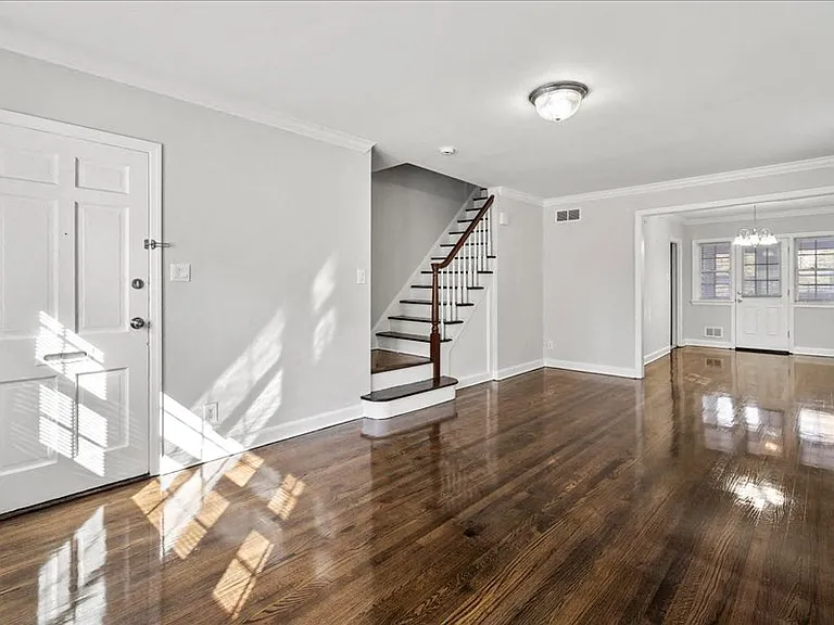 Scotland Park Townhomes — Photo 19