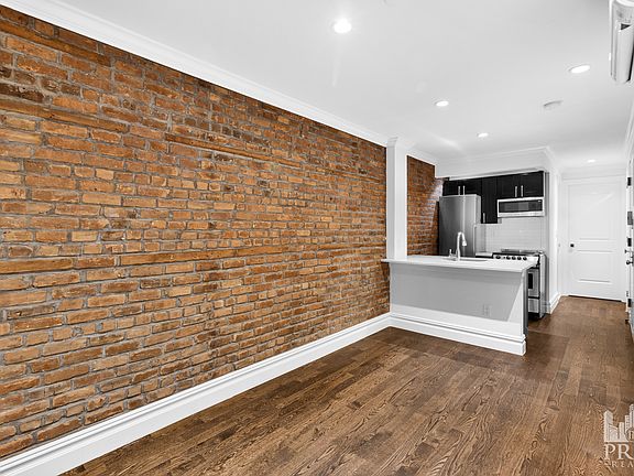 2nd image of 329 E 10th St APT 4