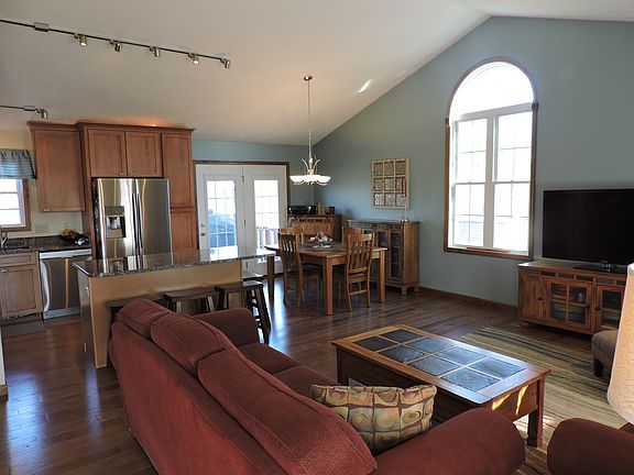 Open Floor Plan, Harwood