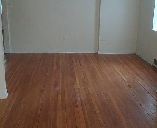 3rd image of 3711 Orient Ave