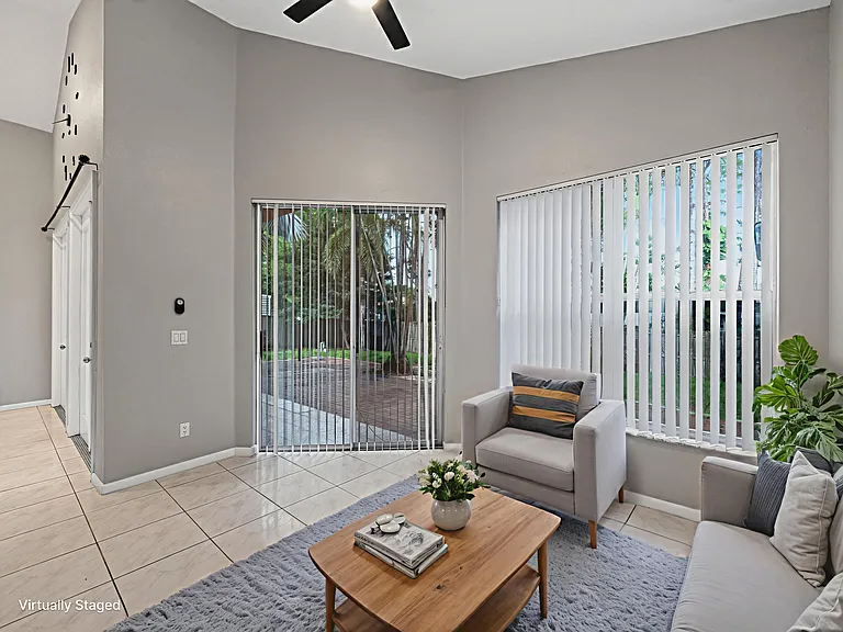 4059 SW Kamsler St — Photo 9