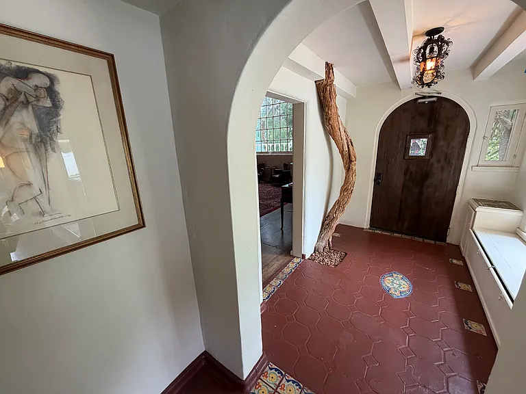 311 Amalfi Dr — Photo 23