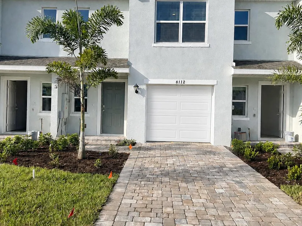 8172 Cobblestone Dr