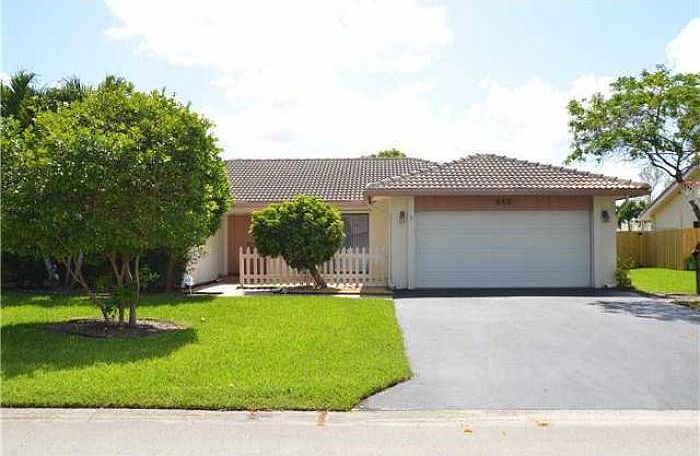 1st image of 640 NW 100th Way