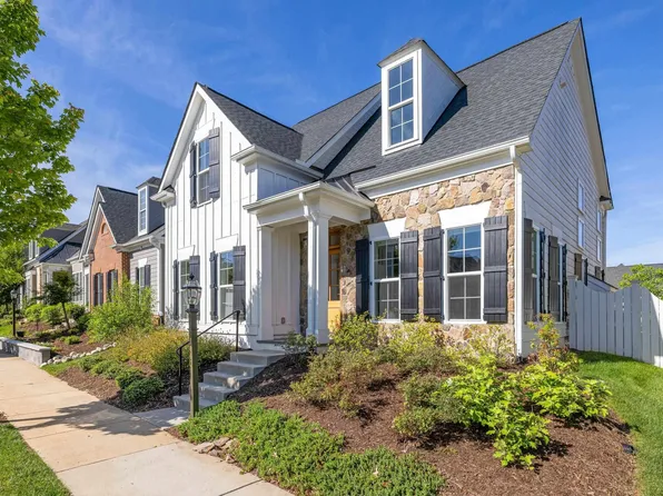 3440 Rowcross St, Crozet, VA 22932